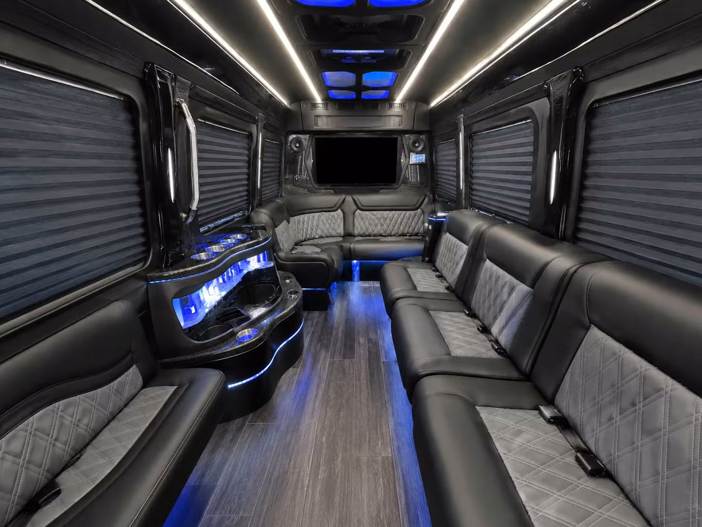 airport transfer shuttles between clarksville and nashville international airport