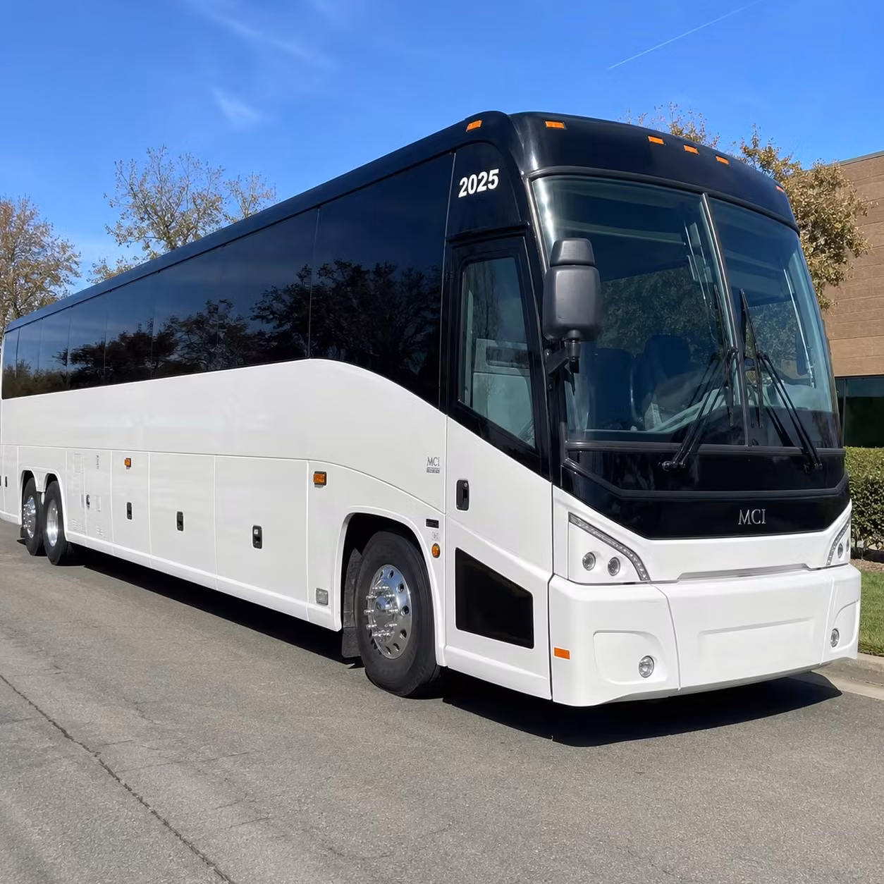 corporate event bus rentals for clarksville s growing business community
