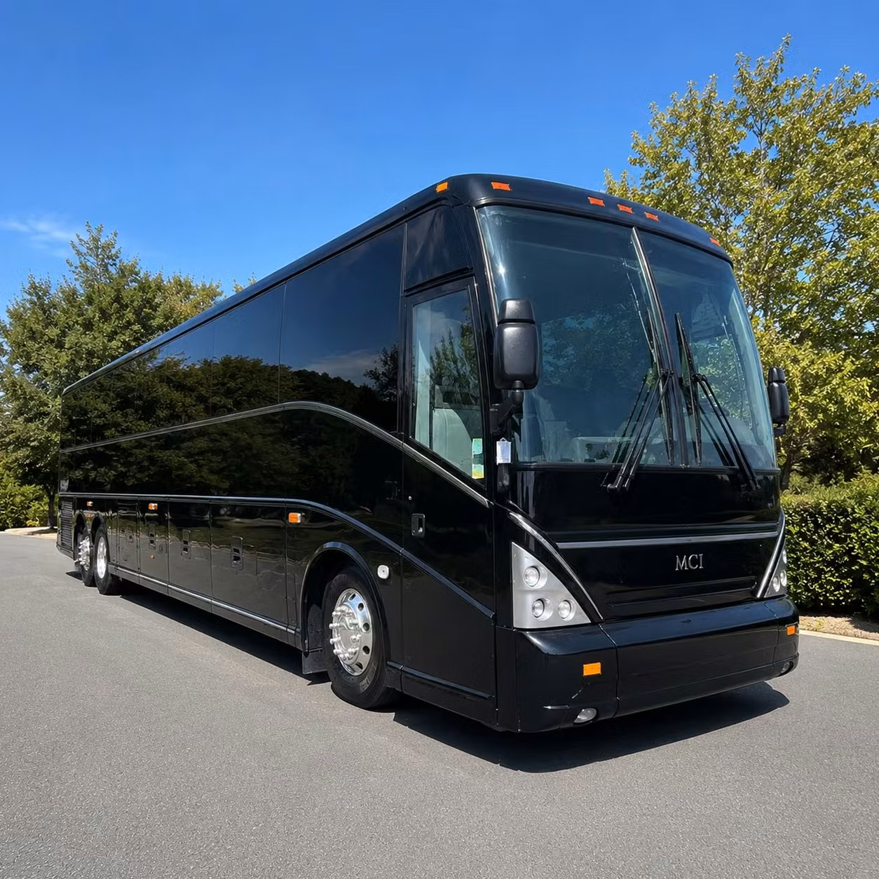 sports team transportation and fan bus rentals in clarksville tennessee