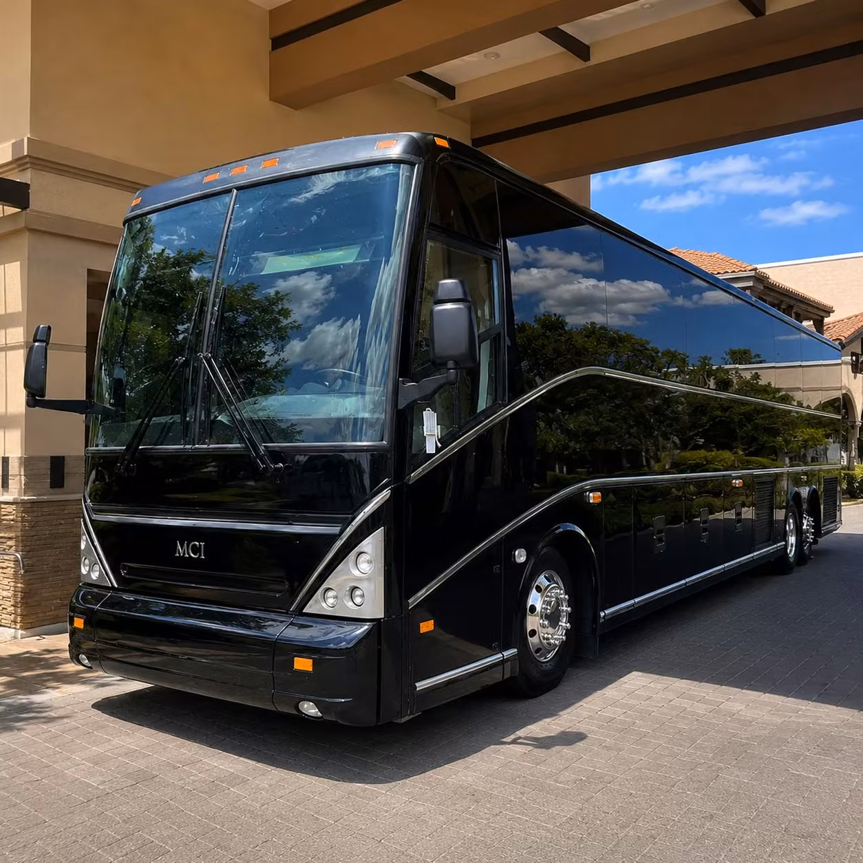 wedding guest shuttle bus rentals for clarksville tennessee venues